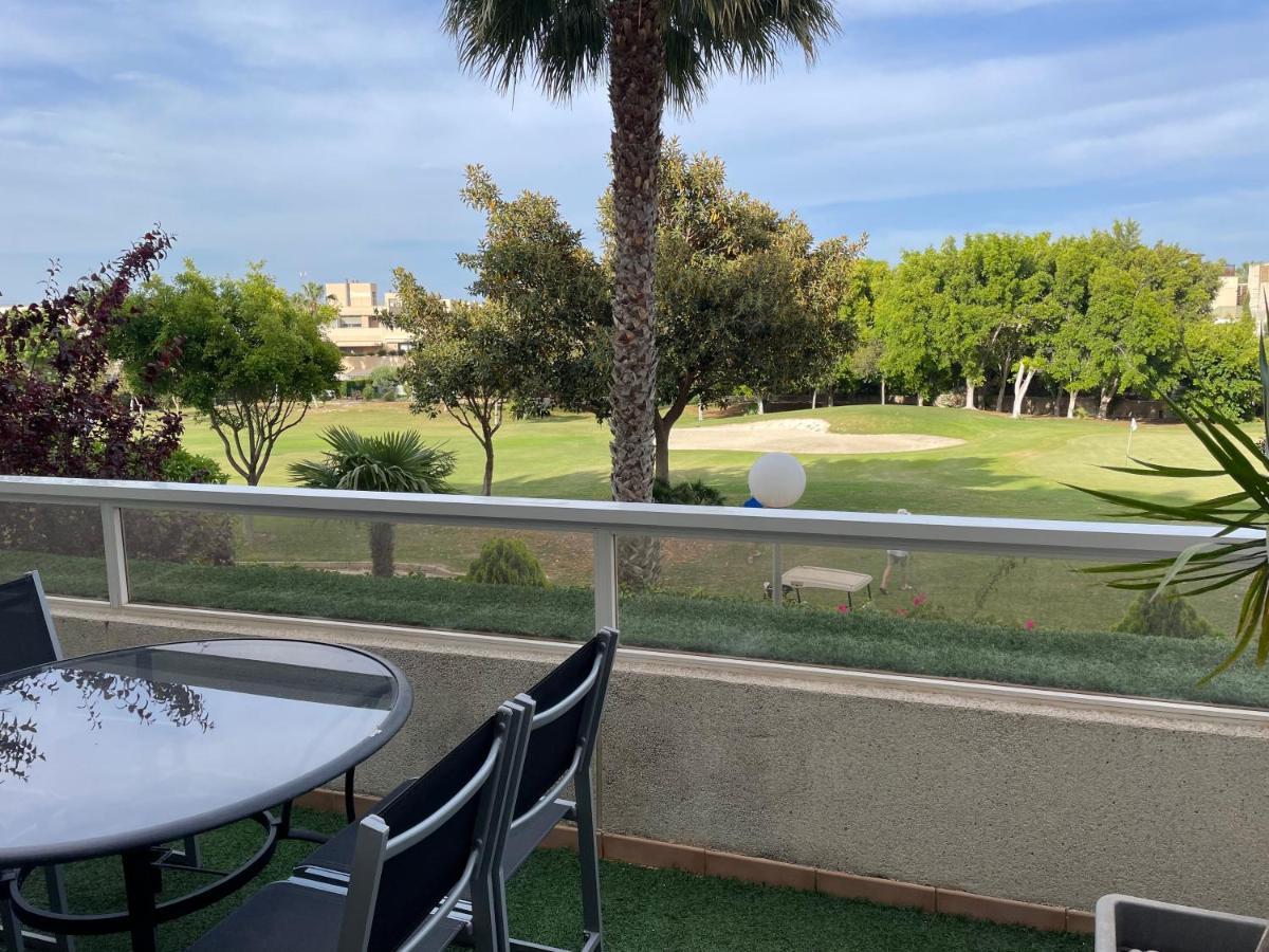 Apartamento Large quiet terrace, golf views Alicante Exterior foto